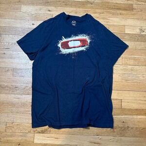 Modern Oakley Graphic T Shirt XL